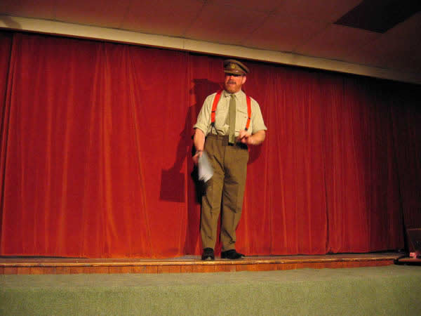 Great Gidding panto 2006 - Humpty Dumpty