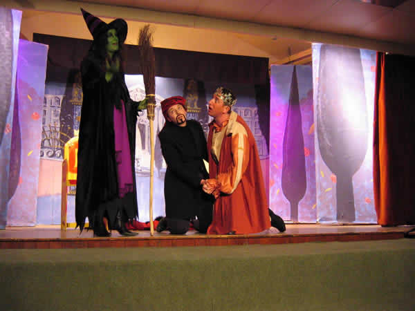 Great Gidding panto 2006 - Humpty Dumpty