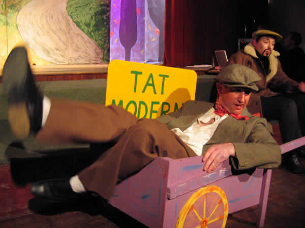 Great Gidding panto 2006 - Humpty Dumpty