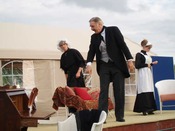 Great Gidding Plays and Picnic June 2007